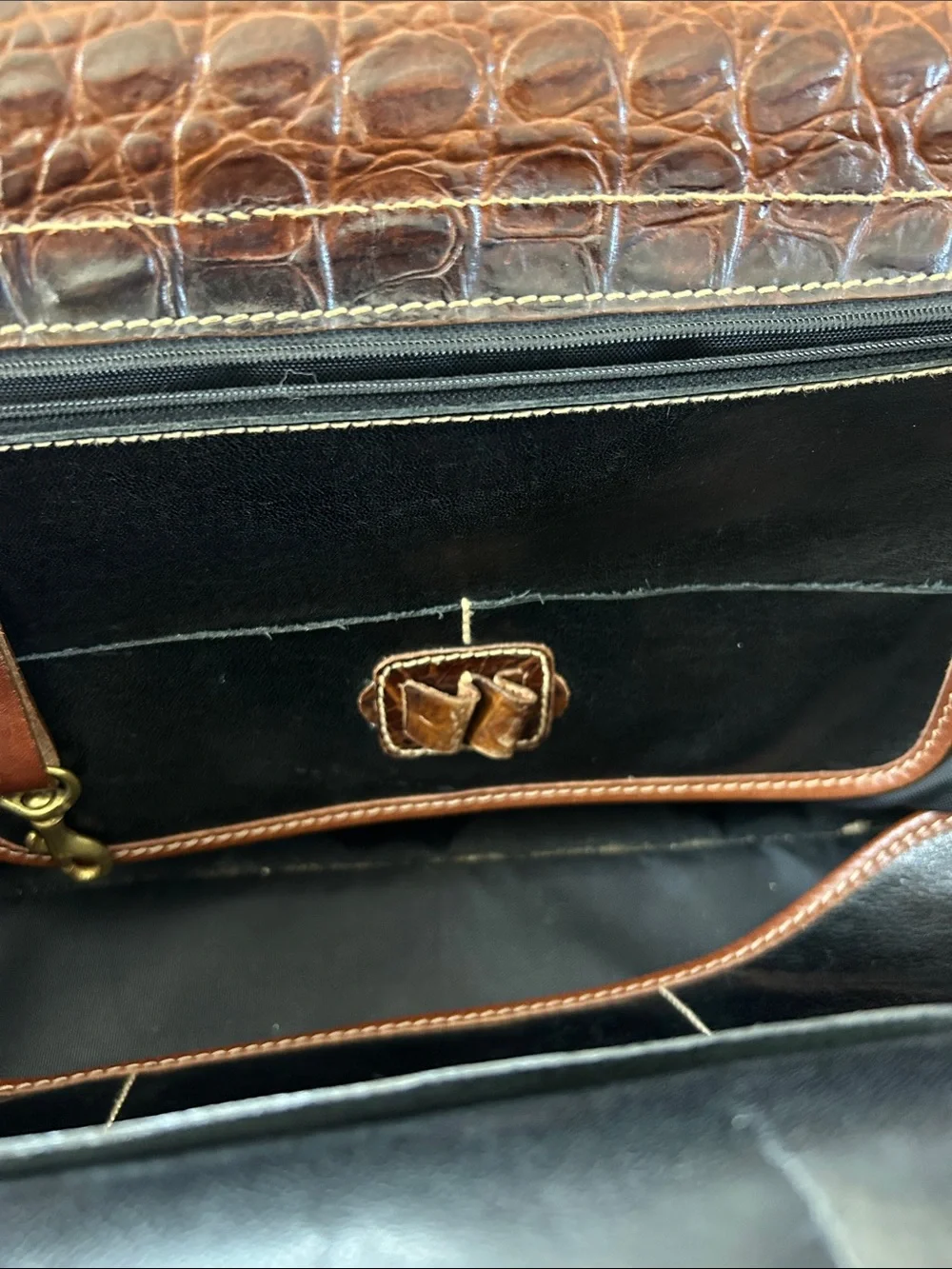 Brahmin vintage magnetic